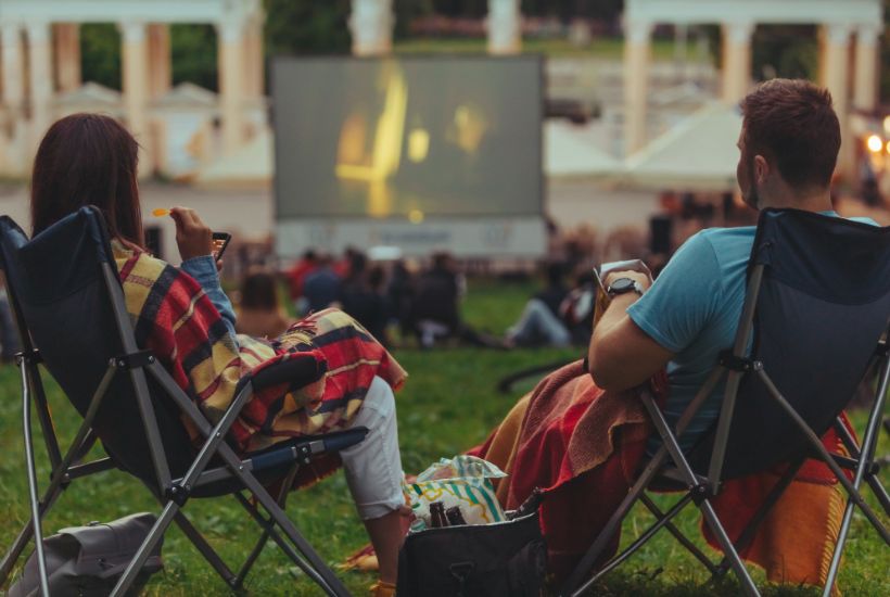 Scenic Cinema: The Wild Robot